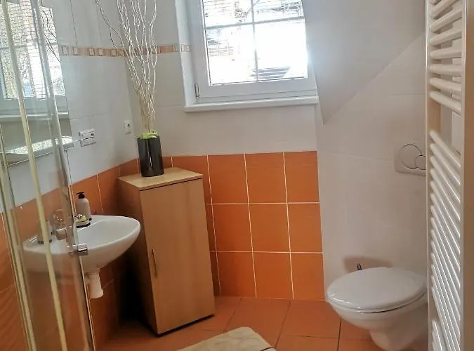 Kuncovi 3*
